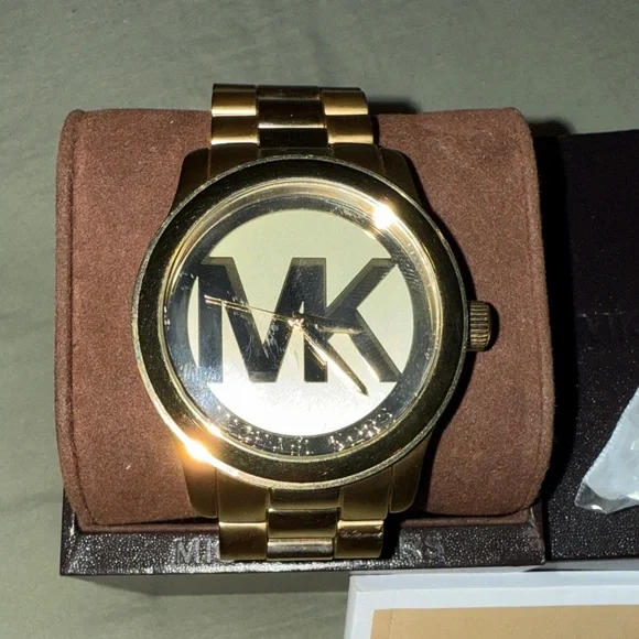 Michael Kors Gold-Tone women’s Watch - Picture 2 of 6